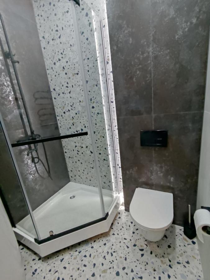 Brativ Rohatynciv 32 リヴィウ エクステリア 写真